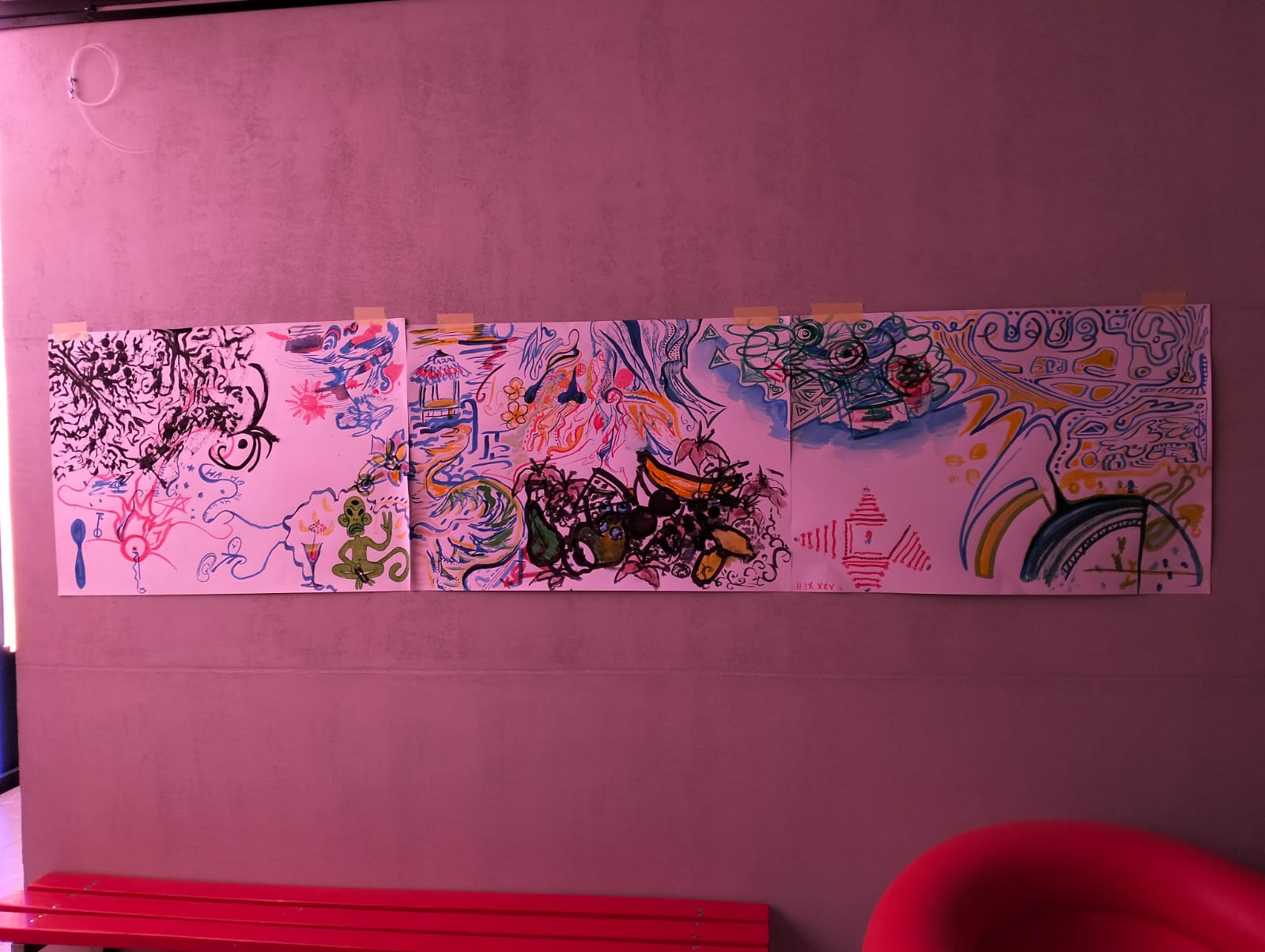 Powakacyjne emocje na papierze